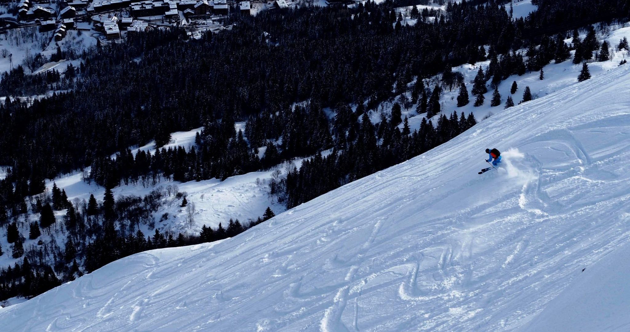 personne en train de skier